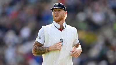 नासिर हुसैन ने बेन स्टोक्स की कप्तानी पर फिर उठाए सवाल, ऋषभ पंत की बैटिंग से जुड़ा है मामला, कहा- मुझे बिल्कुल भी पसंद नहीं... SportsTak Hindi