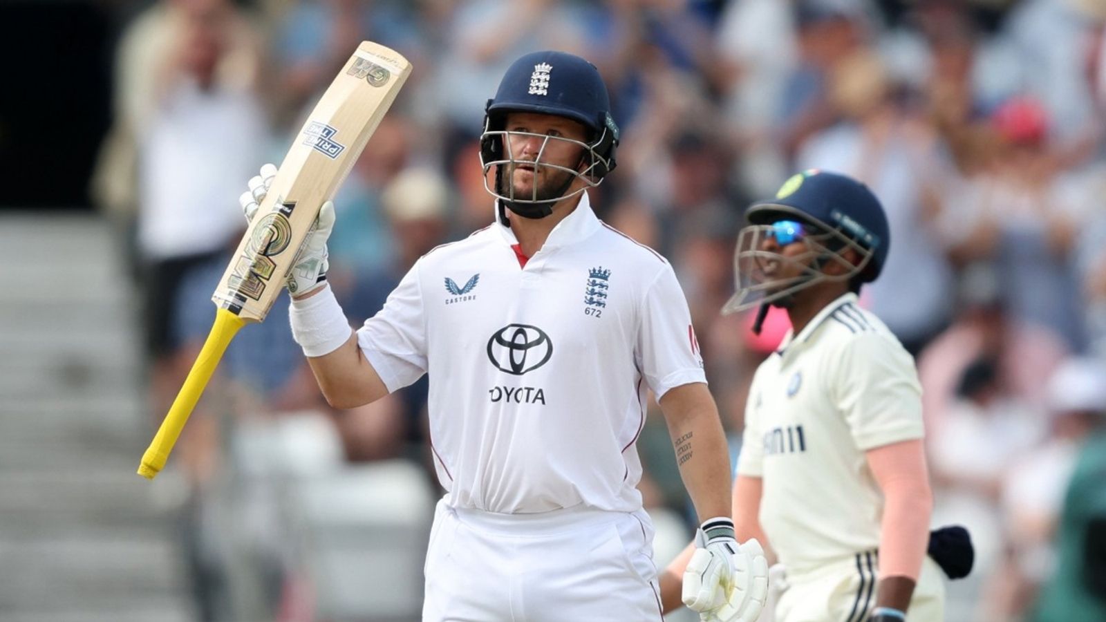 Ben Duckett ने शतक ठोककर छीना टीम इंडिया का चैन, 15 साल बाद किसी इंग्लिश ओपनर ने किया ऐसा कमाल, बनाए ये रिकॉर्ड Ben Duckett ने शतक ठोककर छीना टीम इंडिया का चैन, 15 साल बाद किसी इंग्लिश ओपनर ने किया ऐसा कमाल, बनाए ये रिकॉर्ड