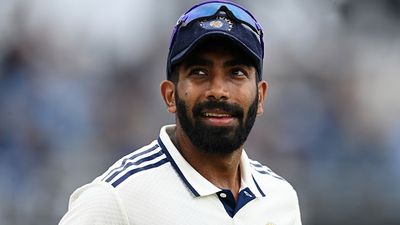 जसप्रीत बुमराह ने दूसरी नई गेंद से क्यों नहीं की गेंदबाजी? इंग्लैंड के हाथों हेडिंग्ले टेस्ट गंवाने के बाद कप्तान शुभमन गिल ने बताई वजह SportsTak Hindi