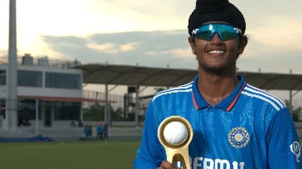 IND U-19 टीम का इंग्लैंड में धमाका, वनडे में 9वें नंबर के बल्लेबाज का तूफानी शतक, टीम ने ठोक डाले 442 रन, 231 रनों से जीते
