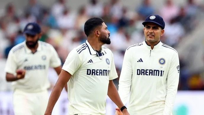 Mohammed Siraj and Shubman Gill