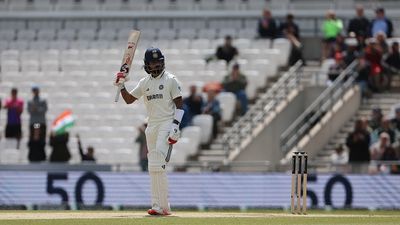 केएल राहुल की फॉर्म वापसी में रोहित शर्मा का बड़ा हाथ, पूर्व भारतीय बैटिंग कोच के साथ मिलकर बनाया था प्लान, अब बाहर आई सच्चाई SportsTak Hindi