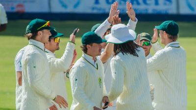 ZIM vs SA: साउथ अफ्रीका ने जिम्बाब्वे को 328 रन से रौंदा, चखाया सबसे बड़ी हार का स्वाद, लगातार 9 टेस्ट जीतकर रिकॉर्ड किया बराबर SportsTak Hindi