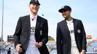 IND vs ENG: जसप्रीत बुमराह दूसरे टेस्ट से बाहर, टीम इंडिया ने इंग्लैंड के खिलाफ एजबेस्टन टेस्ट में किए तीन बड़े बदलाव, जानें दोनों की प्लेइंग इलेवन SportsTak Hindi