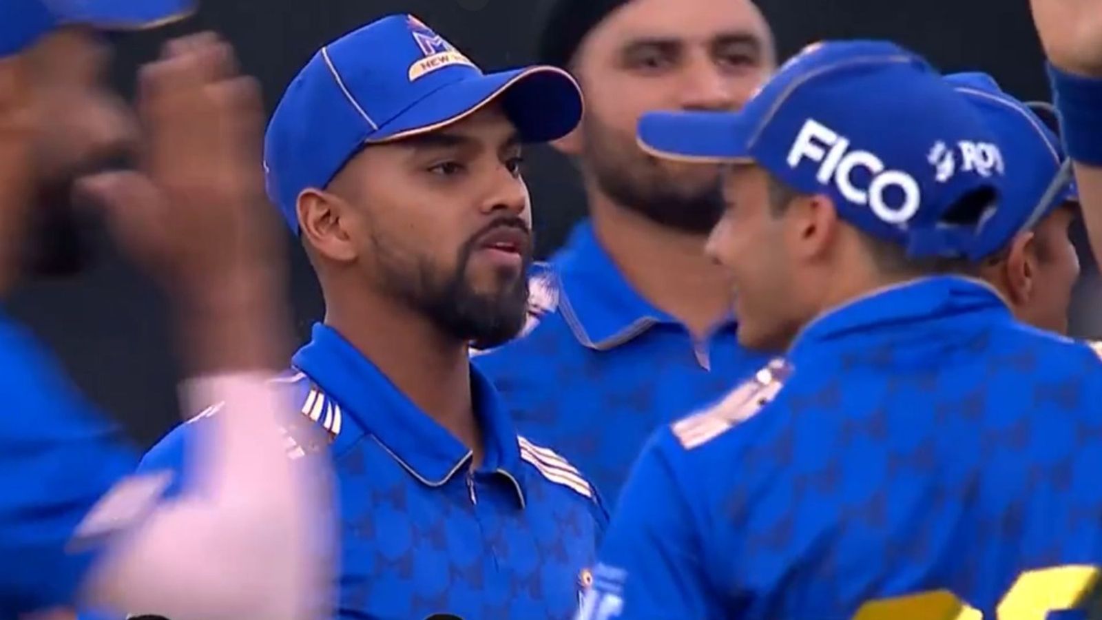 MLC 2025 : बोल्ट के कहर और पूरन की तबाही से कांपी नाइट राइडर्स, MI ने आठ विकेट से दर्ज की धांसू जीत MLC 2025 : बोल्ट के कहर और पूरन की तबाही से कांपी नाइट राइडर्स, MI ने आठ विकेट से दर्ज की धांसू जीत