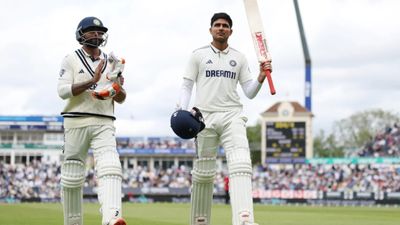 IND vs ENG: भारत ने इंग्लैंड को दिया 608 रन का पहाड़ सा लक्ष्य, एजबेस्टन में शुभमन गिल ने खेली रिकॉर्डतोड़ शतकीय पारी SportsTak Hindi