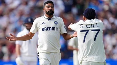 'मोहम्मद सिराज को हम पूरा क्रेडिट नहीं देते', एजबेस्टन टेस्ट के बीच भारतीय कोच ने तेज गेंदबाज को लेकर क्यों दिया ऐसा बयान? SportsTak Hindi