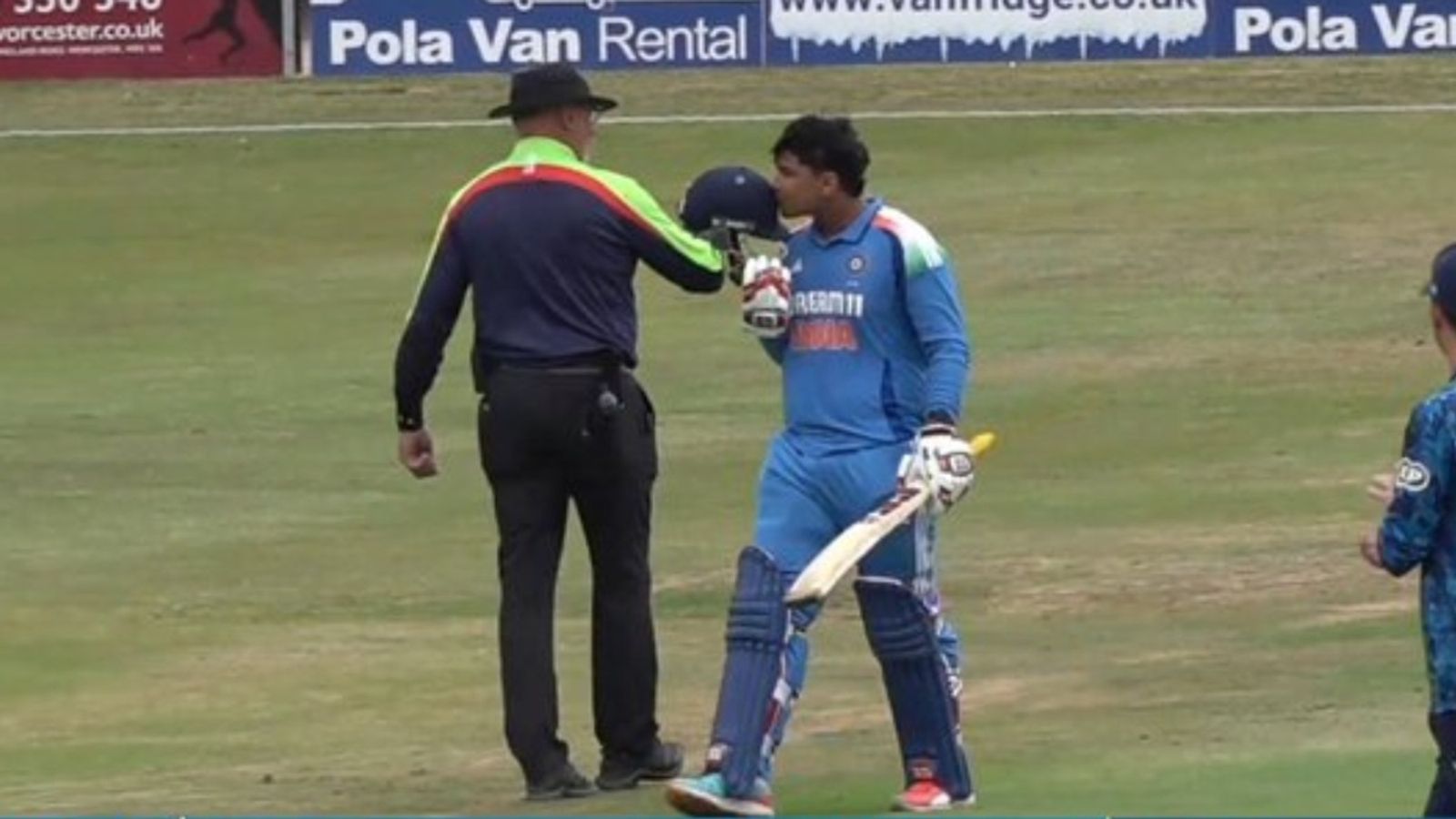 वैभव सूर्यवंशी ने 14 साल की उम्र में ठोका वर्ल्ड रिकॉर्ड शतक तो रवि शास्त्री ने दिया विस्फोटक बयान, कहा - पूरा देश उसको अब.... वैभव सूर्यवंशी ने 14 साल की उम्र में ठोका वर्ल्ड रिकॉर्ड शतक तो रवि शास्त्री ने दिया विस्फोटक बयान, कहा - पूरा देश उसको अब....