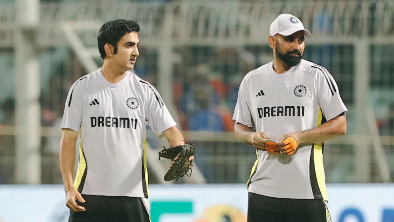 ऋषभ पंत ने मोहम्मद शमी को बताया टीम इंडिया का 'जीजा' तो गंभीर ने ली चुटकी, बोले- दो साल से वह घर नहीं आया, देखिए Video ऋषभ पंत ने मोहम्मद शमी को बताया टीम इंडिया का 'जीजा' तो गंभीर ने ली चुटकी, बोले- दो साल से वह घर नहीं आया, देखिए Video