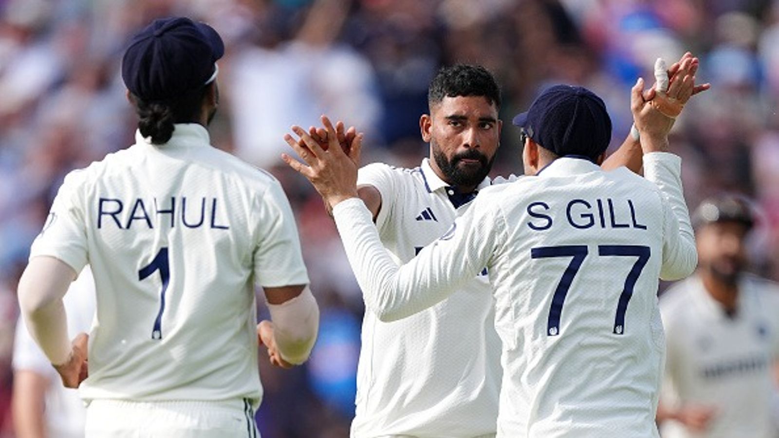 शुभमन गिल की कप्तानी पर रवि शास्त्री ने उठाए सवाल, इस गेंदबाज को बॉलिंग न देने पर भड़के, बोले- बस वो खड़े होकर देख रहा है शुभमन गिल की कप्तानी पर रवि शास्त्री ने उठाए सवाल, इस गेंदबाज को बॉलिंग न देने पर भड़के, बोले- बस वो खड़े होकर देख रहा है