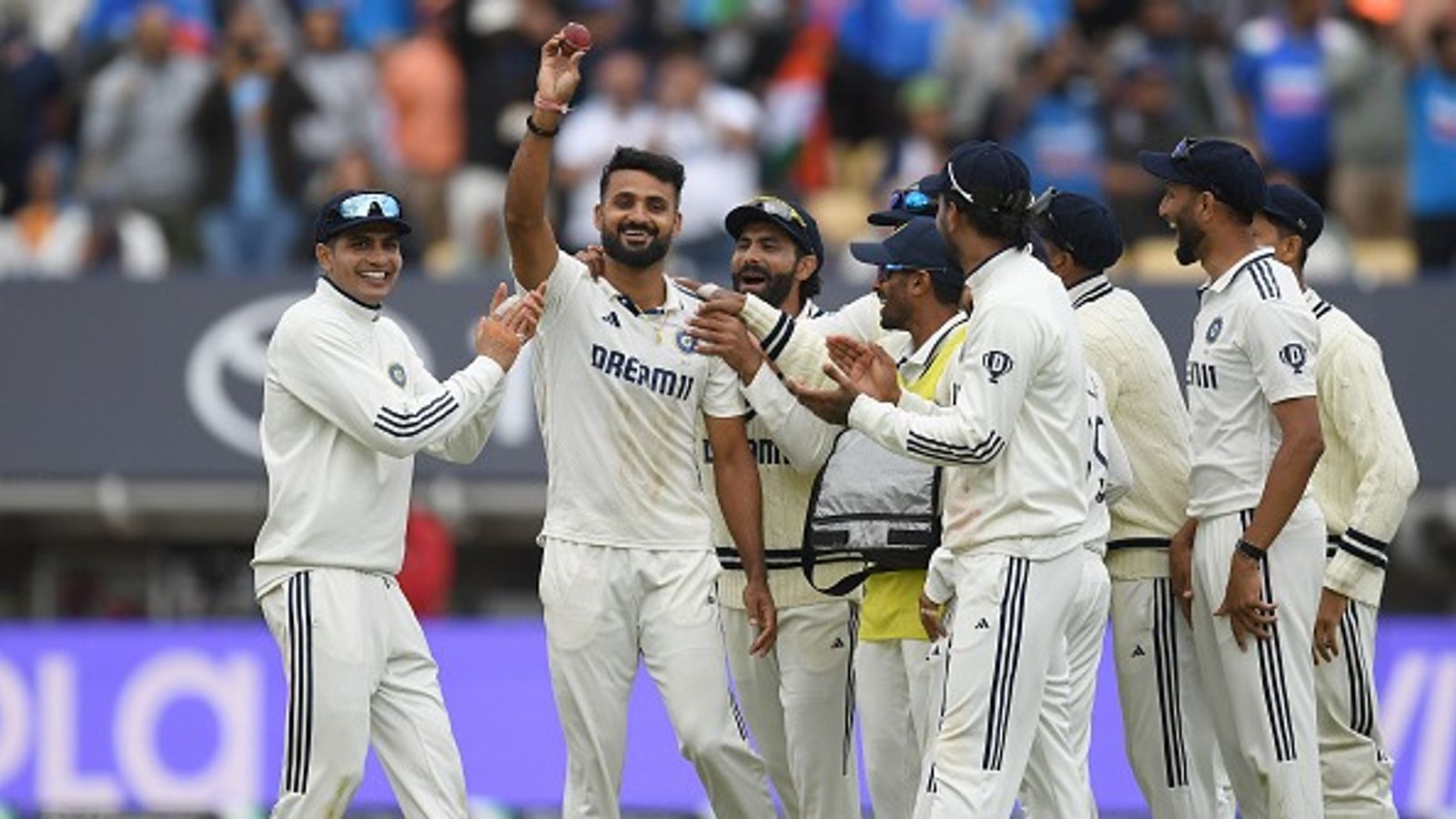 IND vs ENG: शुभमन गिल की कप्तानी में भारत ने तोड़ा बैजबॉल का घमंड, एजबेस्टन के मैदान पर पहली बार लहराया तिरंगा, इंग्लैंड को दूसरे टेस्ट में 336 रन रौंदा IND vs ENG: शुभमन गिल की कप्तानी में भारत ने तोड़ा बैजबॉल का घमंड, एजबेस्टन के मैदान पर पहली बार लहराया तिरंगा, इंग्लैंड को दूसरे टेस्ट में 336 रन रौंदा