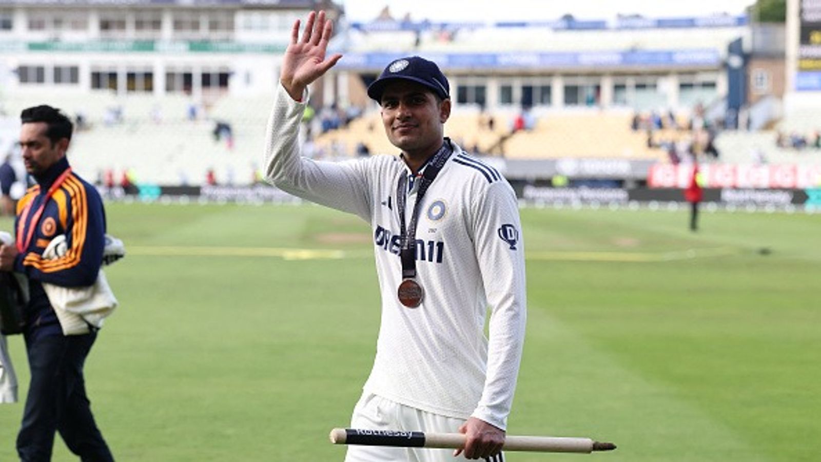 IND vs ENG: शुभमन गिल ने एजबेस्टन फतेह करने के बाद इंग्लैंड को दिया सख्त मैसेज, बोले- हर मैच पहले टेस्ट... IND vs ENG: शुभमन गिल ने एजबेस्टन फतेह करने के बाद इंग्लैंड को दिया सख्त मैसेज, बोले- हर मैच पहले टेस्ट...