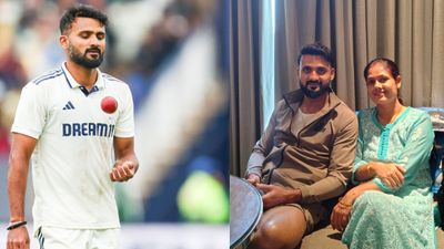 Exclusive | आकाश दीप ने इंग्लैंड में लिया 10 विकेट हॉल तो उनकी कैंसर से जूझती बहन ने बताई पूरी आप-बीती, कहा - उसके जैसा भाई मिलना... Akash Deep with his sister