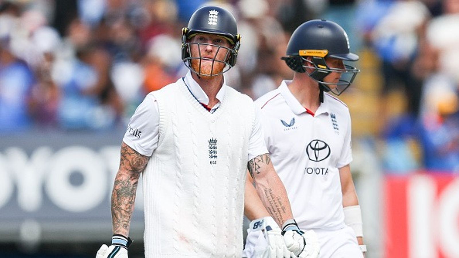 IND vs ENG: 'लगता नहीं वह सुधरेगा', दिग्गज क्रिकेटर ने इंग्लैंड के इन दो खिलाड़ियों की धज्जियां उड़ाई, बोले- खत्म हो चुके लोगों को... जेमी स्मिथ के साथ मैदान छोड़ते बेन स्टोक्स