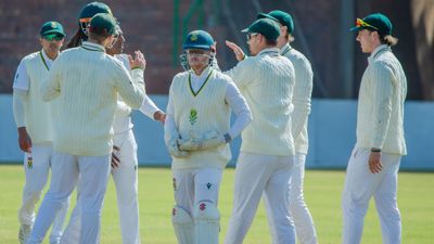 ZIM vs SA: वर्ल्ड चैंपियन साउथ अफ्रीका ने तीन दिन के अंदर जिम्बाब्वे को दी 20 साल की सबसे बड़ी हार, पारी और 236 रन से धूल चटा 2-0 से जीती सीरीज SportsTak Hindi