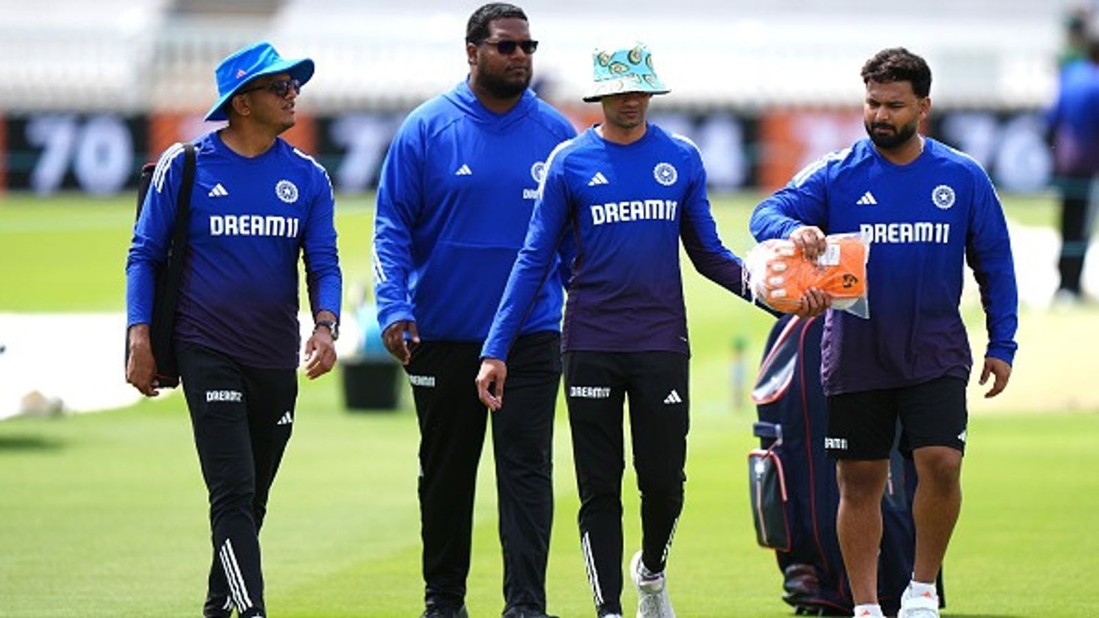 ऋषभ पंत ने लॉर्ड्स टेस्ट को लेकर प्लेइंग 11 के दिए संकेत, एक या दो? जानें कितने स्पिनर्स खिलाएगा भारत ऋषभ पंत ने लॉर्ड्स टेस्ट को लेकर प्लेइंग 11 के दिए संकेत, एक या दो? जानें कितने स्पिनर्स खिलाएगा भारत