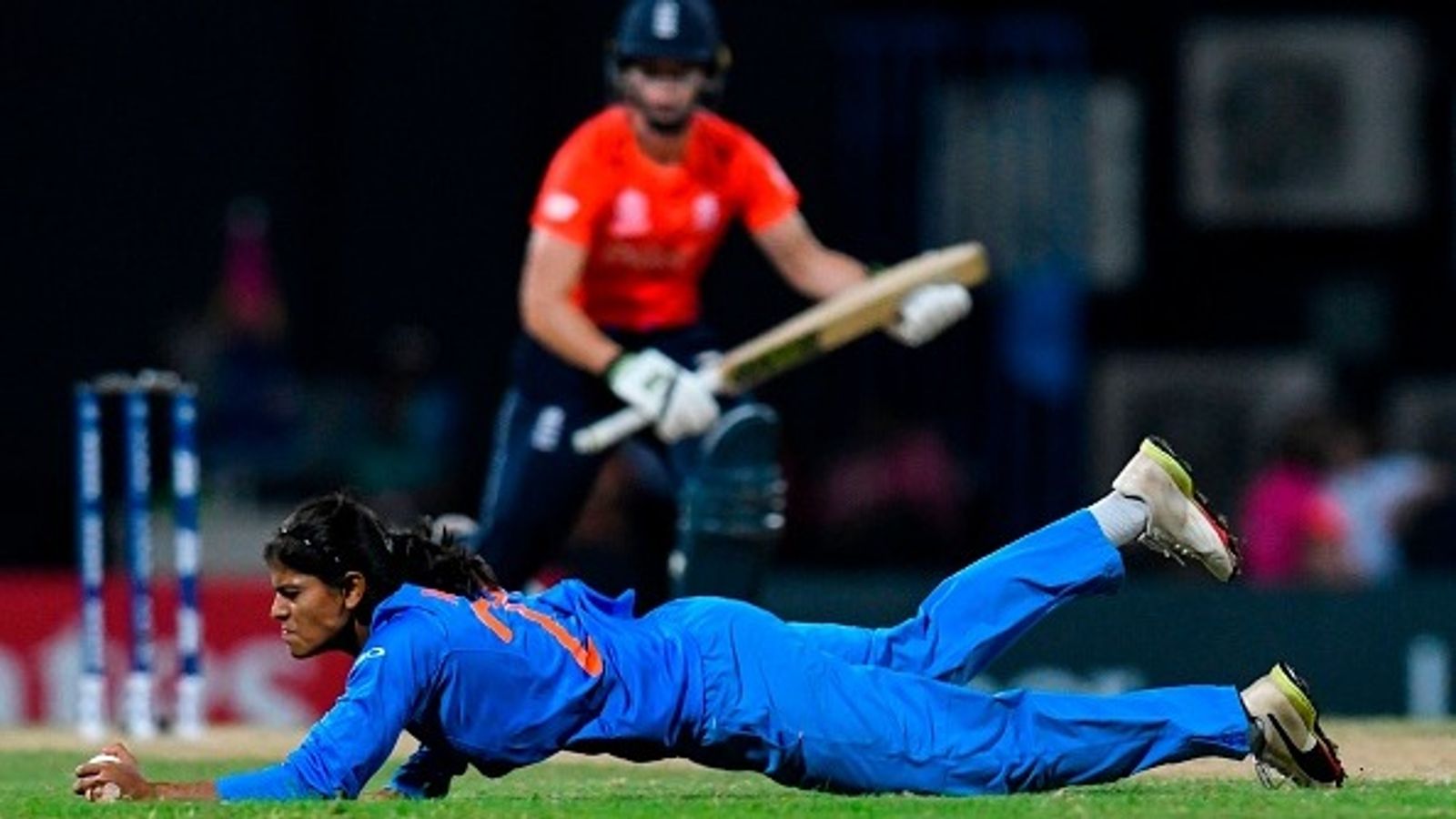 IND vs ENG: 'चाहे जो हो हमारा दबदबा...', इंग्लैंड को रौंदने के बाद भारतीय धुरंधर ने भरी हुंकार, दुनियाभर की टीमों को दी चेतावनी IND vs ENG: 'चाहे जो हो हमारा दबदबा...', इंग्लैंड को रौंदने के बाद भारतीय धुरंधर ने भरी हुंकार, दुनियाभर की टीमों को दी चेतावनी