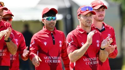 5 गेंद में चटकाए 5 विकेट! 26 साल के गेंदबाज का करिश्मा, 4 गेंद में चार शिकार कर पहले ही मचा चुका है धूम SportsTak Hindi