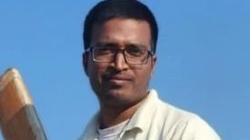5 बोल्‍ड और एक कैच, इंग्‍लैंड में भारतीय मूल के गेंदबाज का कमाल, एक ही मैच में लगातार दो ओवर में दो हैट्रिक लेकर रचा इतिहास