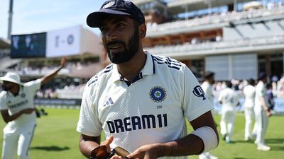 'लोग मेरे जरिए पैसे कमा रहे है', लॉर्ड्स में फाइफर लेने के बाद आलोचकों पर भड़के जसप्रीत बुमराह, बोले- सचिन तेंदुलकर ने भी... SportsTak Hindi