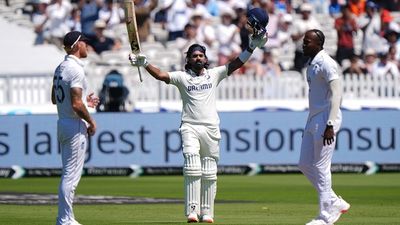 केएल राहुल ने खत्म किया सालों का इंतजार, लॉर्ड्स में ऐसा करने वाले बने दूसरे भारतीय, धुरंधर के नाम दर्ज हुआ कमाल का रिकॉर्ड SportsTak Hindi