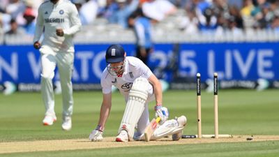 IND vs ENG: आकाश दीप की गेंद पर हैरी ब्रूक बोल्ड हुए तो कुमार संगकारा ने उड़ाई धज्जियां, बोले- बैजबॉल नहीं, घमंड है... देखिए Video SportsTak Hindi