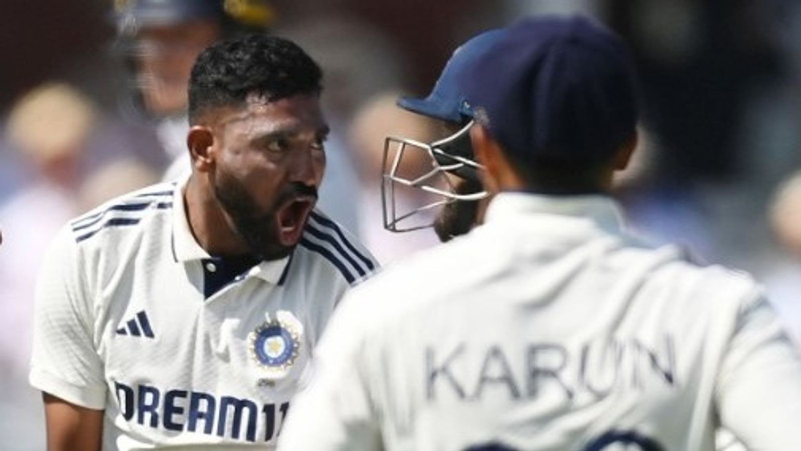 IND vs ENG: मोहम्मद सिराज को मिली सजा, मैच रेफरी ने काटी फीस, दिया डीमेरिट पॉइंट, जानिए क्यों हुआ ऐसा IND vs ENG: मोहम्मद सिराज को मिली सजा, मैच रेफरी ने काटी फीस, दिया डीमेरिट पॉइंट, जानिए क्यों हुआ ऐसा