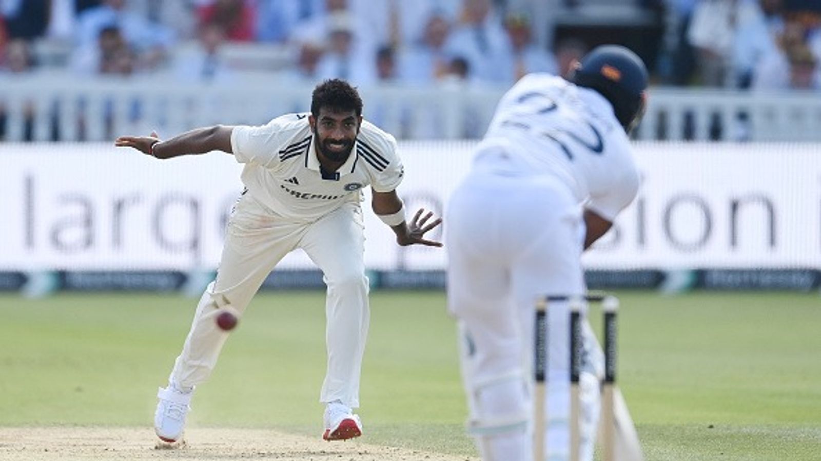 IND vs ENG: 'जब वह खेलते हैं, तब भारत ज्यादा हारता है', लॉर्ड्स टेस्ट में हार के बाद जसप्रीत बुमराह पर निशाना IND vs ENG: 'जब वह खेलते हैं, तब भारत ज्यादा हारता है', लॉर्ड्स टेस्ट में हार के बाद जसप्रीत बुमराह पर निशाना