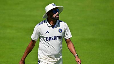 IND vs ENG: 'ऊपरवाला देख रहा है', मोहम्मद सिराज लगातार विकेट नहीं मिलने पर हो गए इमोशनल, बोले- बॉलिंग अच्छी कर रहा हूं मगर... SportsTak Hindi