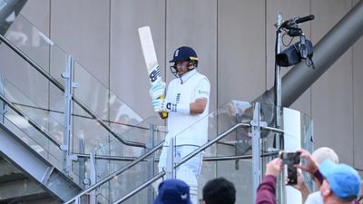 IND vs ENG: जो रूट ने ठोका 38वां टेस्ट शतक, भारत के खिलाफ सर्वाधिक 12वीं बार उड़ाया सैकड़ा, कैलिस-द्रविड़, पोंटिंग को रनों में छोड़ा पीछे SportsTak Hindi