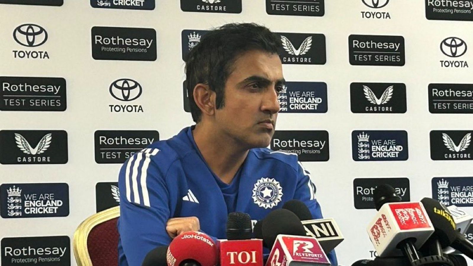 IND VS ENG: 'ये लड़के अपना इतिहास बना रहे हैं, ये किसी को फॉलो करने नहीं आए', भारत ने कराया मैच ड्रॉ तो गदगद हुए कोच गौतम गंभीर IND VS ENG: 'ये लड़के अपना इतिहास बना रहे हैं, ये किसी को फॉलो करने नहीं आए', भारत ने कराया मैच ड्रॉ तो गदगद हुए कोच गौतम गंभीर