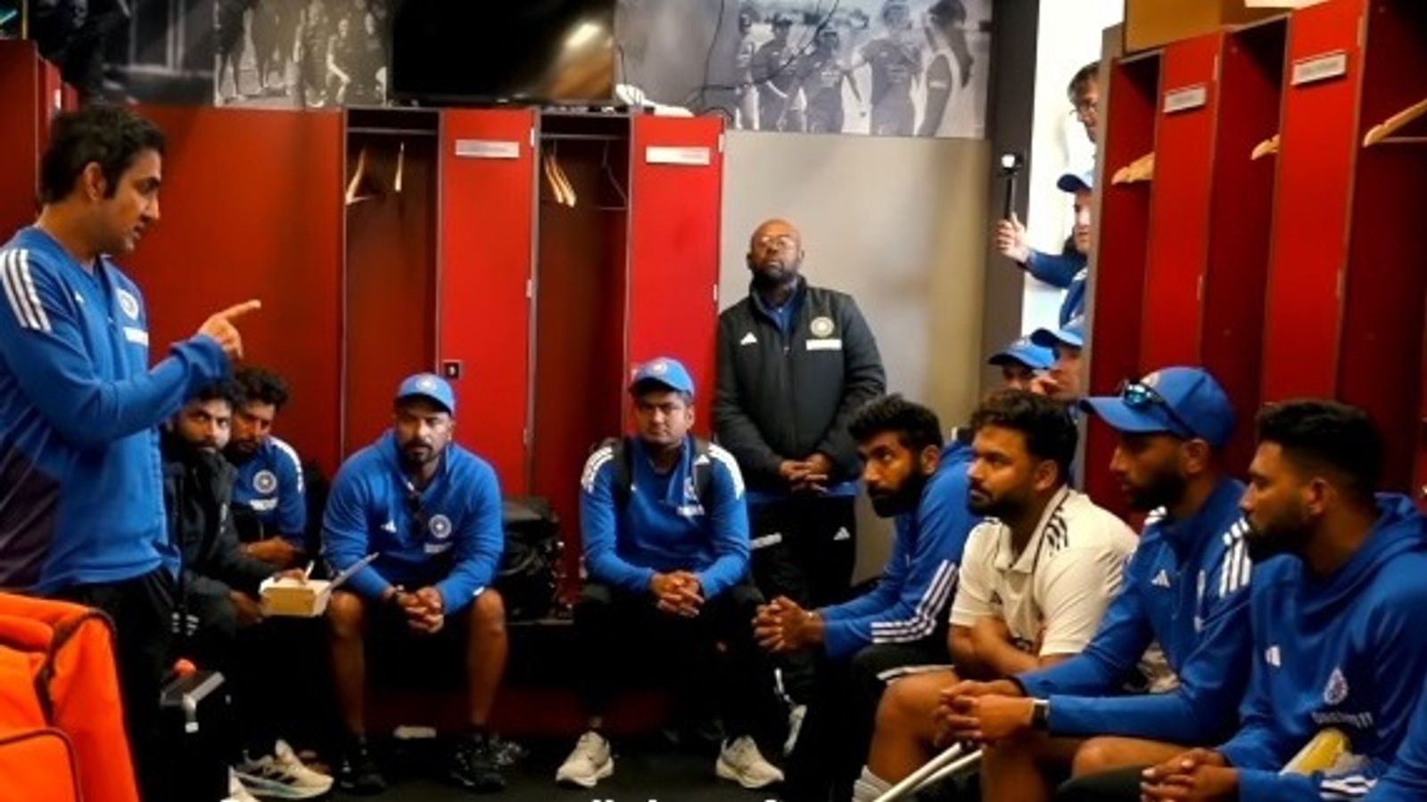 गौतम गंभीर ने ऋषभ पंत के लिए तोड़ा अपना नियम, बोले- मुझे इस बारे में बात करना पसंद नहीं कि... गौतम गंभीर ने ऋषभ पंत के लिए तोड़ा अपना नियम, बोले- मुझे इस बारे में बात करना पसंद नहीं कि...