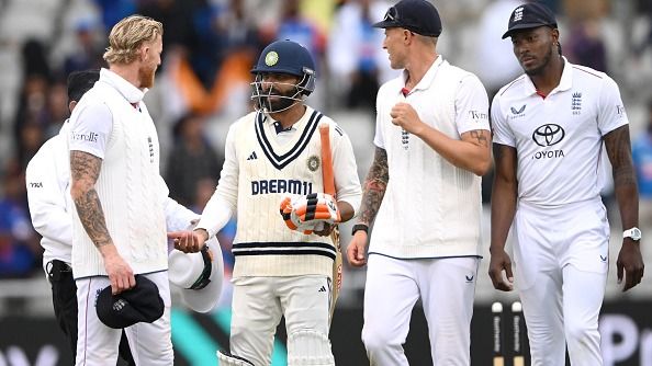Ben Stokes speaks with India batsman Ravindra Jadeja