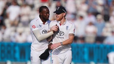 'बेन स्टोक्स जोफ्रा आर्चर के बेस्ट फ्रेंड नहीं हैं', ओवल टेस्ट से पहले नासिर हुसैन का बड़ा बयान SportsTak Hindi