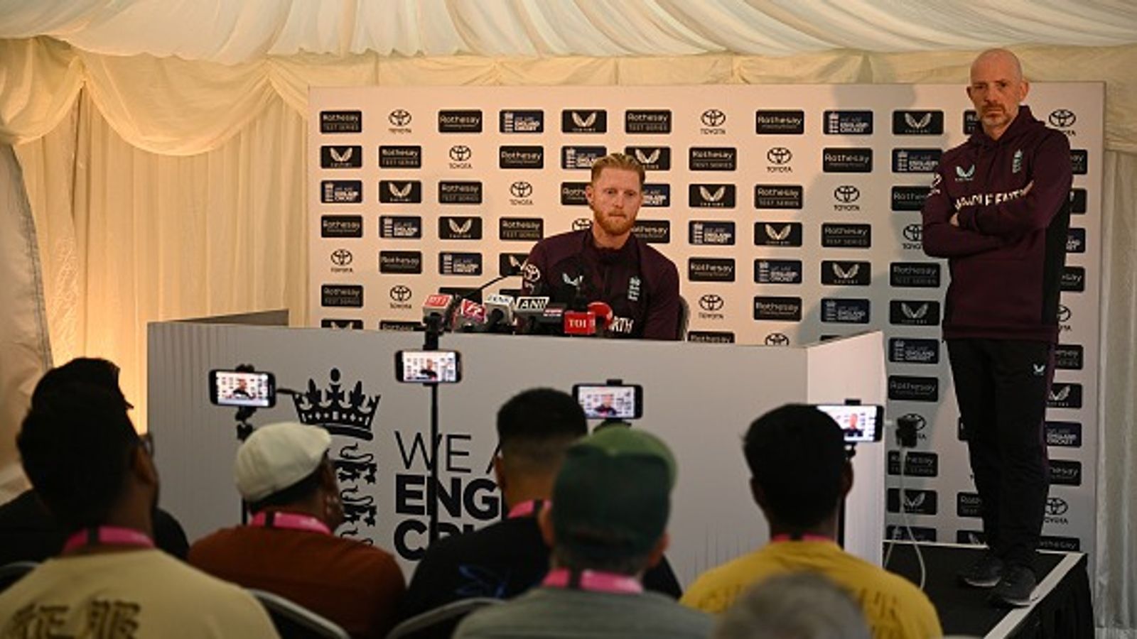 गौतम गंभीर और ली फोर्टिस के बीच हुई लड़ाई पर बेन स्टोक्स ने दिया जवाब, बोले- ये मैदान तो... गौतम गंभीर और ली फोर्टिस के बीच हुई लड़ाई पर बेन स्टोक्स ने दिया जवाब, बोले- ये मैदान तो...