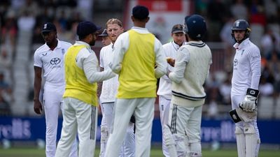 'भारत ने जो बेन स्टोक्स के साथ किया वो मुझे पसंद आया', मैनचेस्टर विवाद पर ब्रैड हैडिन का बड़ा बयान, टीम इंडिया का किया सपोर्ट SportsTak Hindi