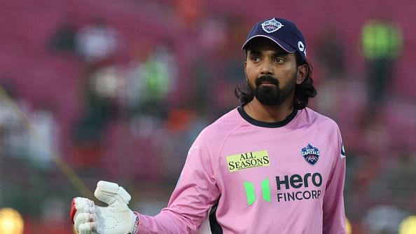 KL Rahul of Delhi Capitals warmup before the start of the 2025