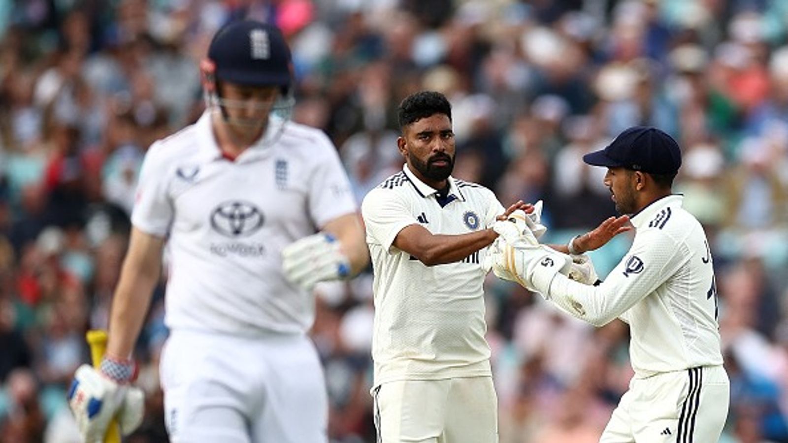 IND vs ENG: ओवल टेस्ट रोमांच की तरफ, दूसरे दिन बने 342 रन, 15 विकेट गिरे, भारत के पास 52 की बढ़त, दो बल्लेबाज भी गंवाए IND vs ENG: ओवल टेस्ट रोमांच की तरफ, दूसरे दिन बने 342 रन, 15 विकेट गिरे, भारत के पास 52 की बढ़त, दो बल्लेबाज भी गंवाए