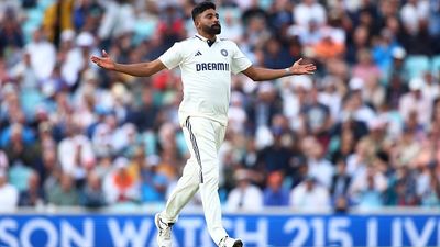 इरफान पठान ने मोहम्मद सिराज और प्रसिद्ध कृष्णा की तारीफों के बांधे पुल, बोले- 'जब उन्हें अगुआई की जिम्मेदारी...' SportsTak Hindi