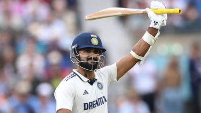 आकाश दीप ने नाइट वॉचमैन के रूप में रचा इतिहास, फिफ्टी ठोककर बनाया नया रिकॉर्ड, इन दिग्गजों को छोड़ दिया पीछे SportsTak Hindi