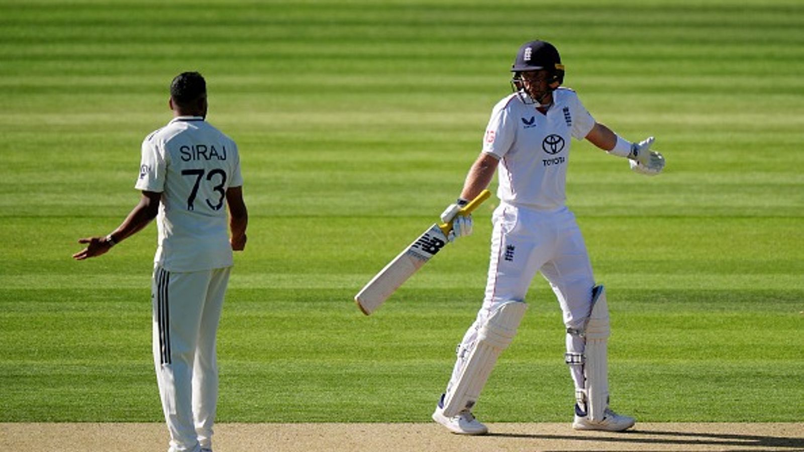 Joe Root vs Siraj : 'सिराज के अंदर फर्जी का गुस्सा लेकिन...', जो रूट ने टीम इंडिया के धाकड़ तेज गेंदबाज को लेकर ओवल टेस्ट के बीच क्यों कहा ऐसा ? Joe Root vs Siraj : 'सिराज के अंदर फर्जी का गुस्सा लेकिन...', जो रूट ने टीम इंडिया के धाकड़ तेज गेंदबाज को लेकर ओवल टेस्ट के बीच क्यों कहा ऐसा ?