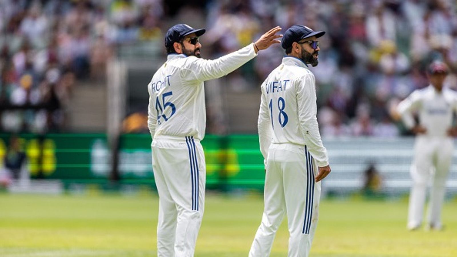 अगर विराट कोहली और रोहित शर्मा ये सीरीज खेल रहे होते तो...इंग्लैंड के दिग्गज क्रिकेटर का चौंकाने वाला बयान अगर विराट कोहली और रोहित शर्मा ये सीरीज खेल रहे होते तो...इंग्लैंड के दिग्गज क्रिकेटर का चौंकाने वाला बयान