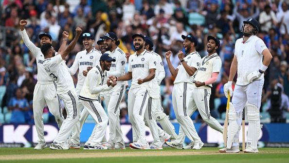 Mohammed Siraj celebrates the wicket of Gus Atkinson