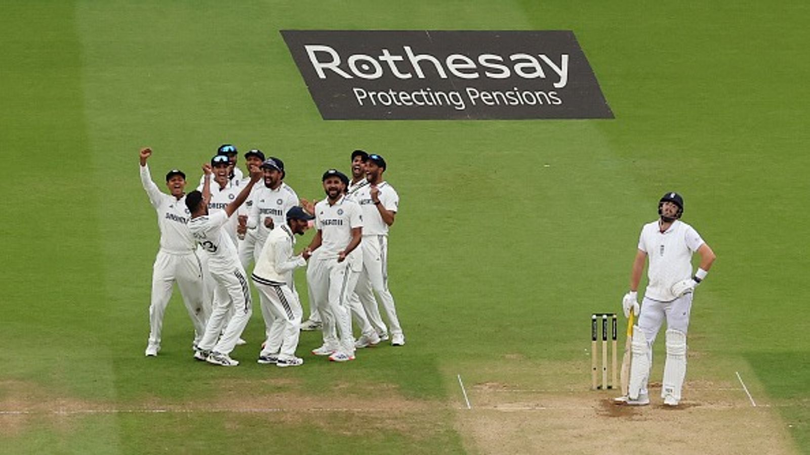 WTC Points Table: ओवल के मैदान पर भारत की ऐतिहासिक जीत के बाद किस पायदान पर पहुंची गिल एंड कंपनी, कितने पाइंट्स का मिला फायदा, जानें सबकुछ WTC Points Table: ओवल के मैदान पर भारत की ऐतिहासिक जीत के बाद किस पायदान पर पहुंची गिल एंड कंपनी, कितने पाइंट्स का मिला फायदा, जानें सबकुछ