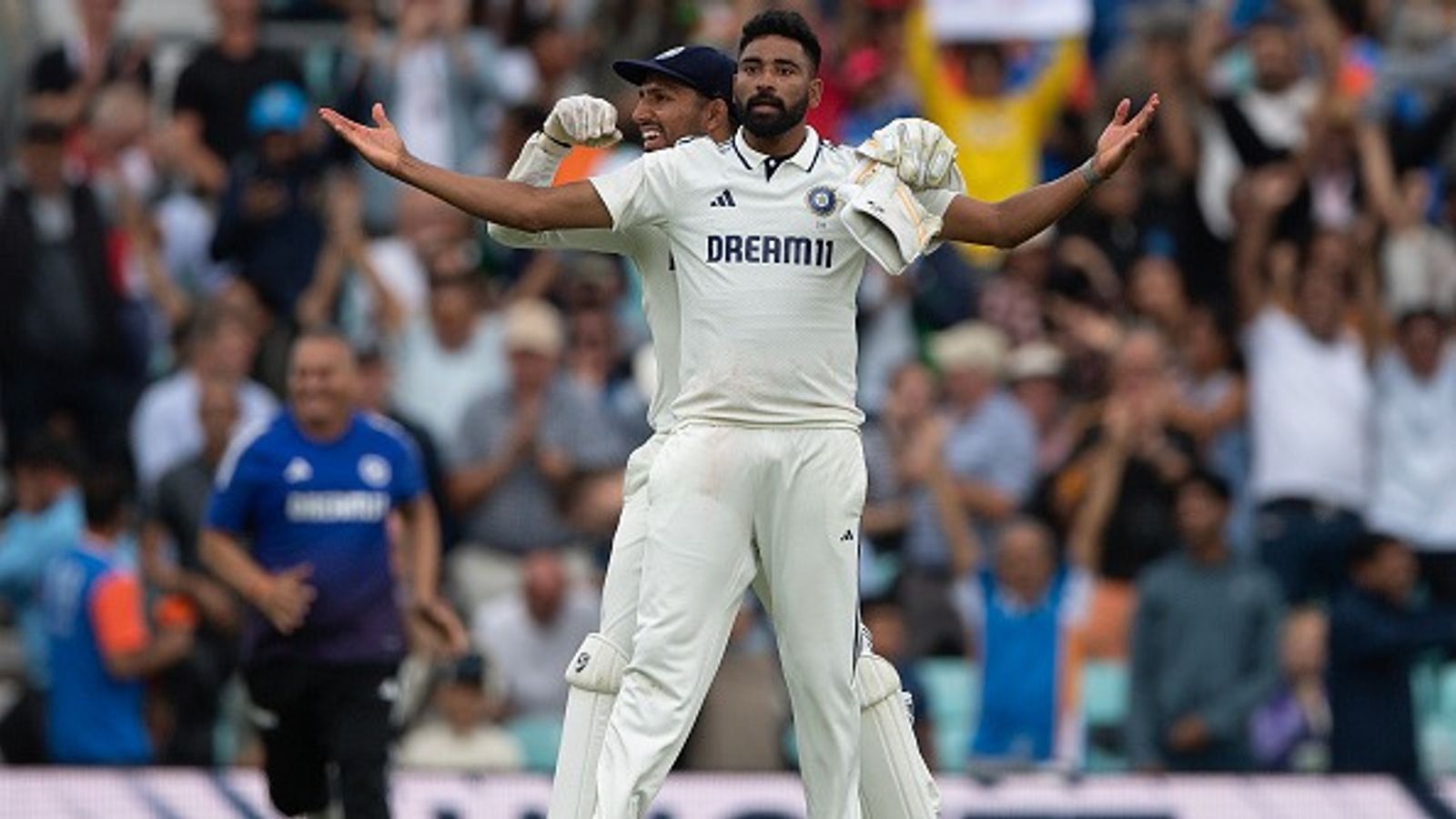 मोहम्मद सिराज का ओवल में चमकने के बाद वर्कलोड पर बड़ा बयान, बोले- खुद के लिए गेंदबाजी नहीं करता, बल्कि... मोहम्मद सिराज का ओवल में चमकने के बाद वर्कलोड पर बड़ा बयान, बोले- खुद के लिए गेंदबाजी नहीं करता, बल्कि...