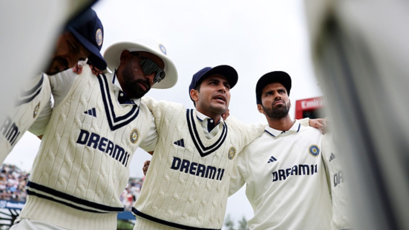 IND vs ENG: टीम इंडिया ने टेस्ट सीरीज ड्रॉ कराने का नहीं मचाया जश्न, कई खिलाड़ी भारत के लिए हुए रवाना, कुछ आराम के लिए इंग्लैंड में रुके IND vs ENG: टीम इंडिया ने टेस्ट सीरीज ड्रॉ कराने का नहीं मचाया जश्न, कई खिलाड़ी भारत के लिए हुए रवाना, कुछ आराम के लिए इंग्लैंड में रुके