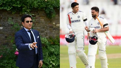 ऋषभ पंत की बैटिंग को लेकर क्रिकेट के भगवान सचिन तेंदुलकर ने दिया विस्फोटक बयान, कहा - उसे अकेला छोड़ दो फिर... Sachin Tendulkar, Shubman Gill and Rishabh Pant