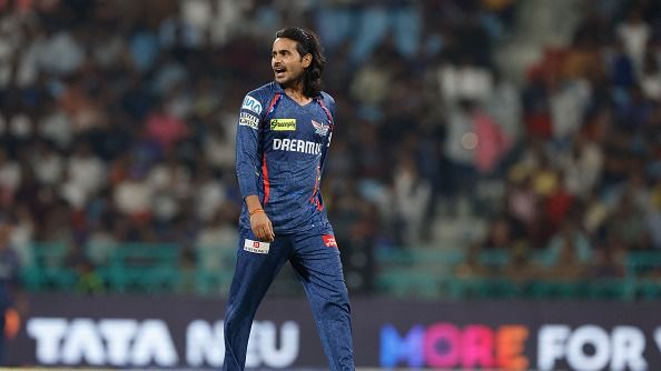 DPL में भी स्लेज करने से बाज नहीं आए दिग्वेश राठी, बल्लेबाज ने दिया मुंहतोड़ जवाब, गेंदबाजी में हुई खूब पिटाई, VIDEO