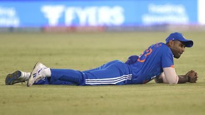 Asia Cup 2025 से पहले बैटिंग को उतरा यह भारतीय सूरमा, 167 की स्ट्राइक से बनाता है रन, 2 महीने पहले कराई थी सर्जरी Suryakumar Yadav