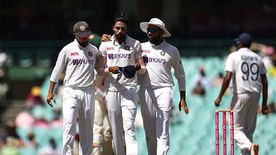 'वो काफी ज्यादा गुस्से में था', अजिंक्य रहाणे का मोहम्मद सिराज को लेकर चौंकाने वाला खुलासा SportsTak Hindi